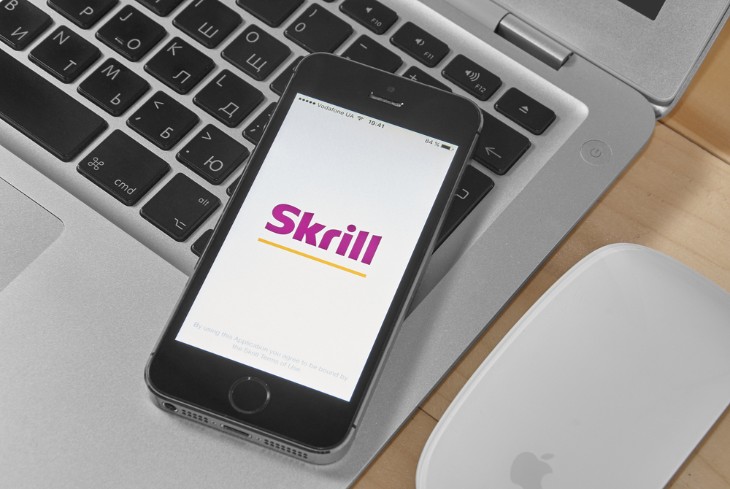 Beneficiile utilizării Skrill în tranzacțiile online