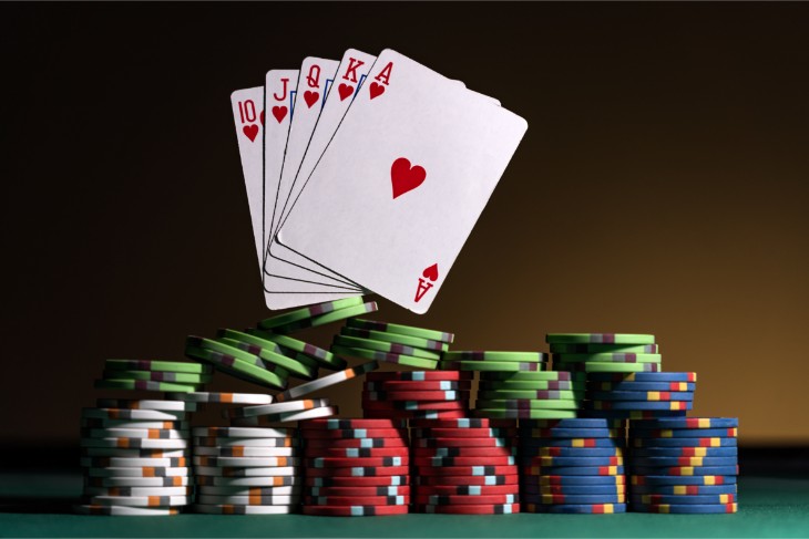 Strategii de bază la poker